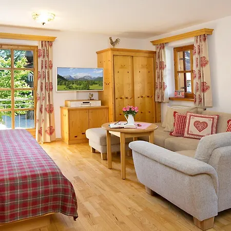 Апартаменты Edelweiss Фюссен